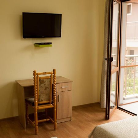 Alfa Guest Rooms With Parking Warna Exterior foto