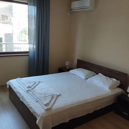 Alfa Guest Rooms With Parking Warna Exterior foto