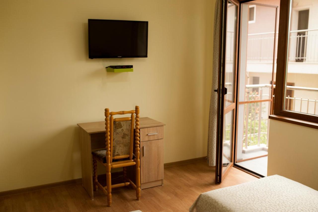 Alfa Guest Rooms With Parking Warna Exterior foto