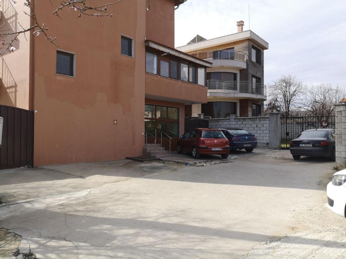 Alfa Guest Rooms With Parking Warna Exterior foto