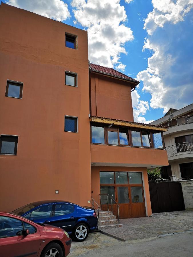 Alfa Guest Rooms With Parking Warna Exterior foto