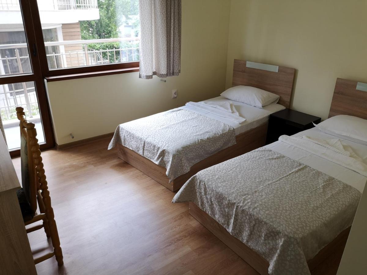 Alfa Guest Rooms With Parking Warna Exterior foto