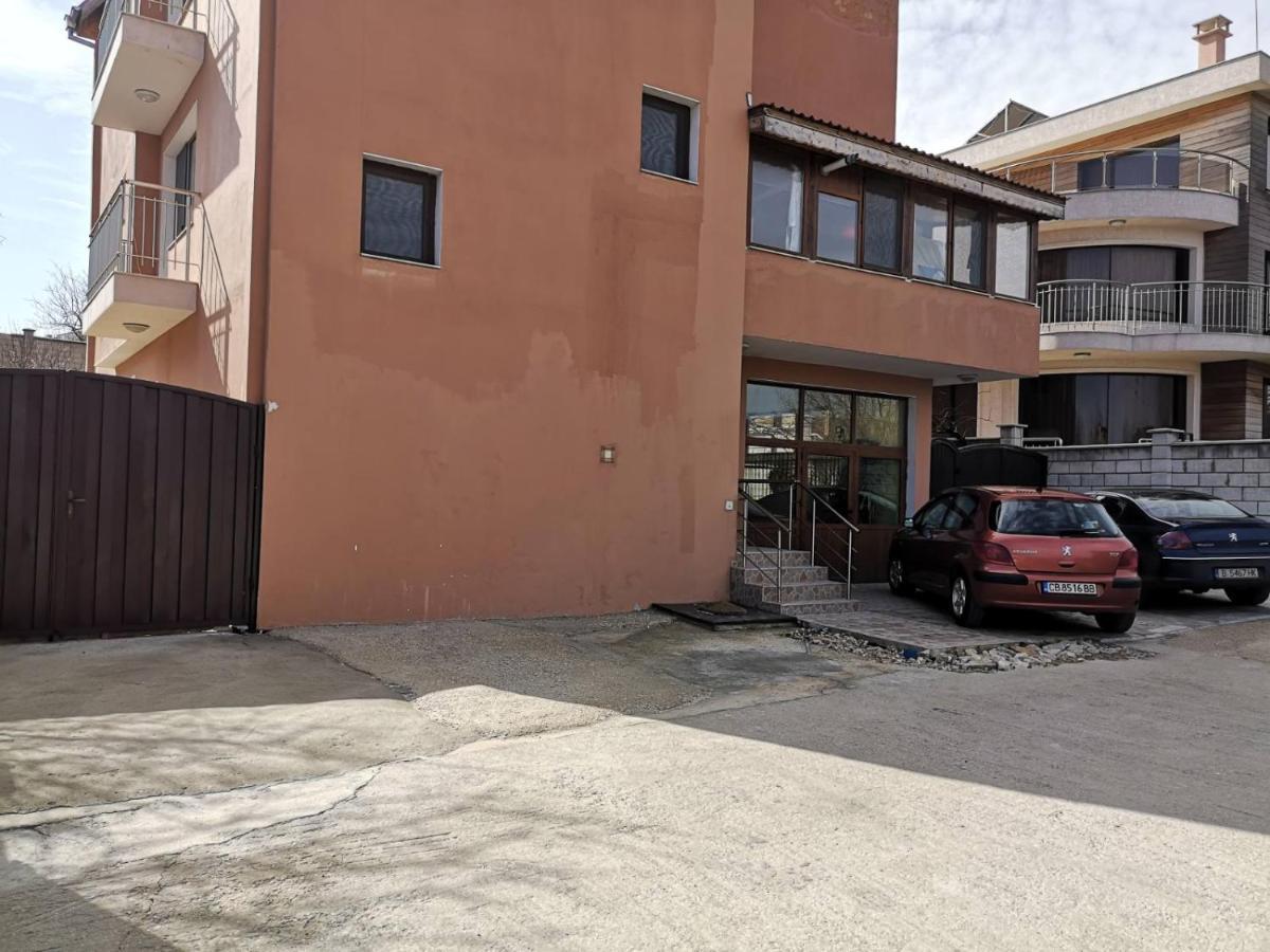 Alfa Guest Rooms With Parking Warna Exterior foto