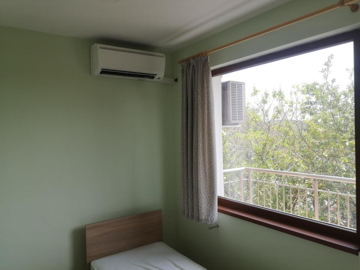 Alfa Guest Rooms With Parking Warna Exterior foto